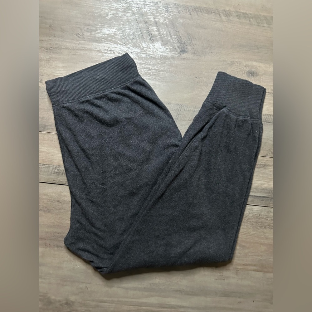 Aerie joggers gray